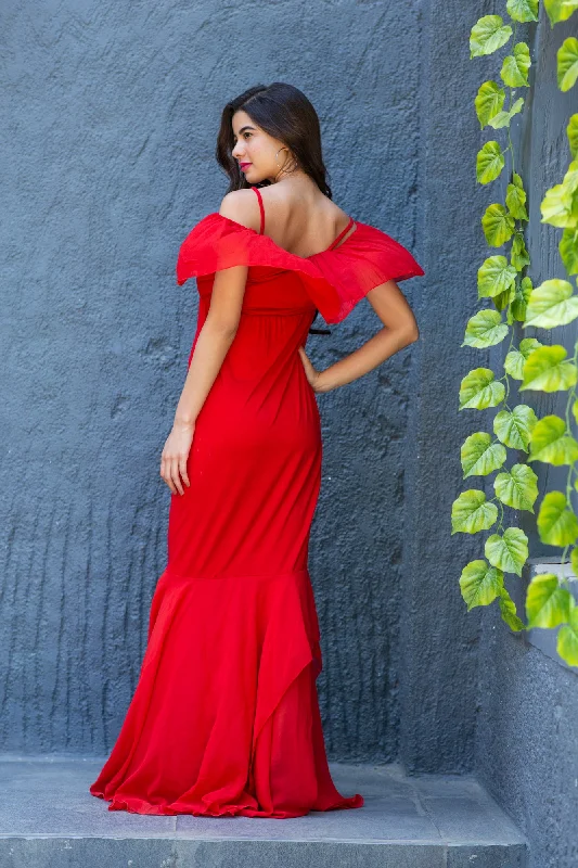 Luxe Candy Off-Shoulder Fish Cut Maternity Photoshoot Gown