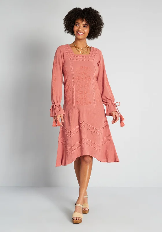 Elegant Wanderer  Midi Dress