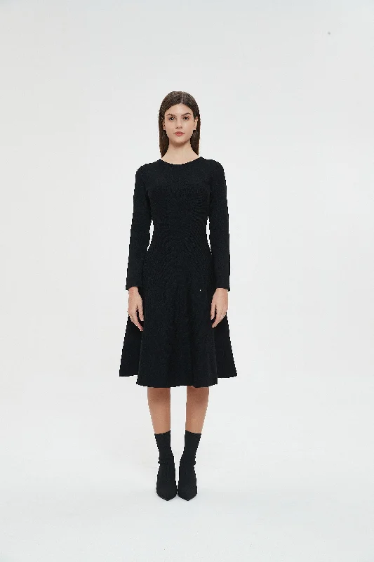 MM FIT AND FLARE DRESS - BLACK