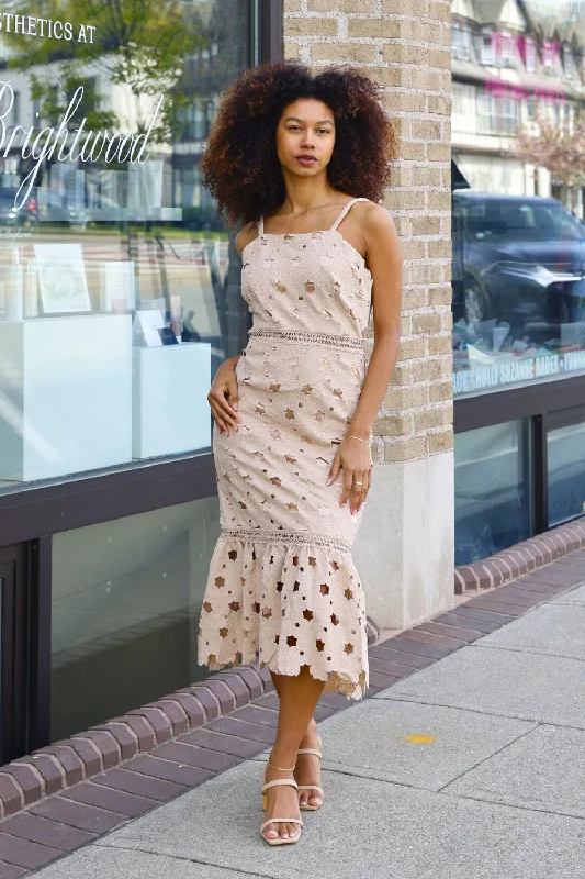 Petite Midi Lace Cocktail Dress (Taupe)